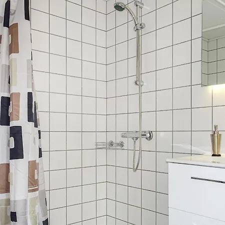 2 Bedroom Stunning In Daire