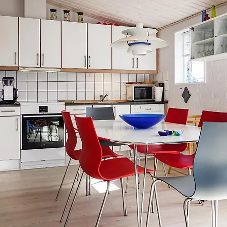 2 Bedroom Stunning In Daire